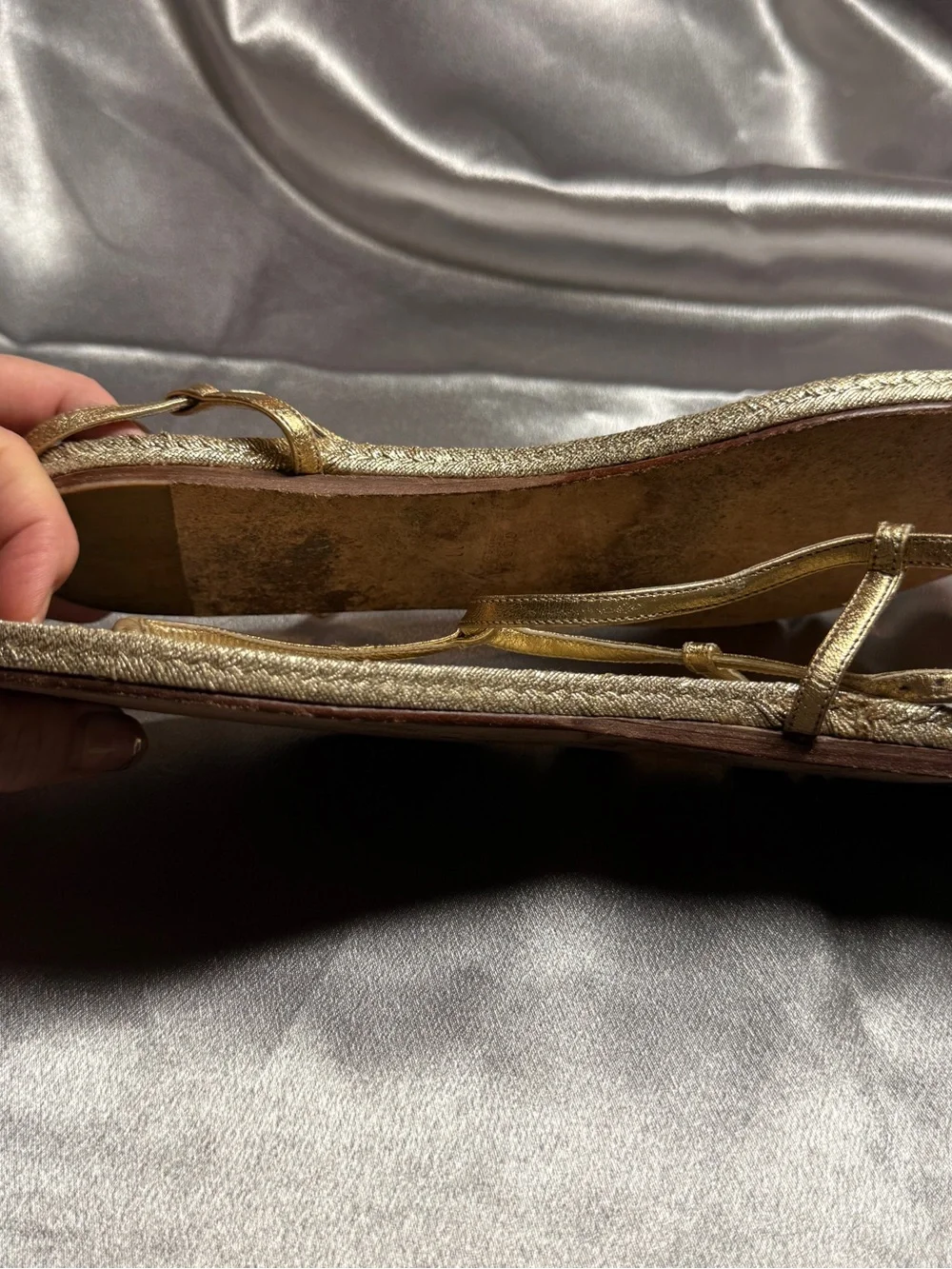 Vintage GUCCI Gold Metallic Leather & Jute Flat Thong Espadrille Sandals 38 US 8